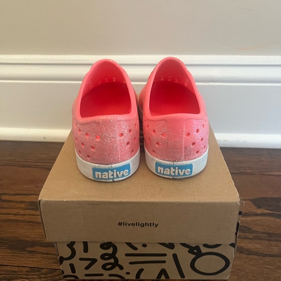 Native size 12 girls Jefferson Bling - Picture 4 of 6